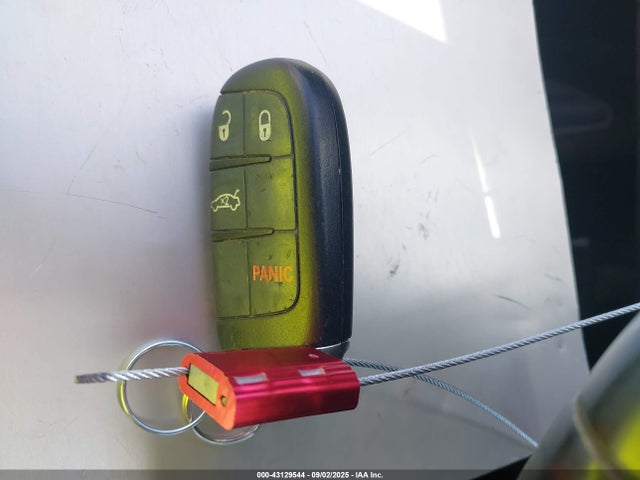 1C3CCCAB0FN681010 Chrysler 200