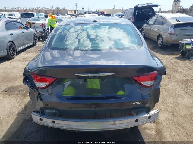 1C3CCCAB0FN681010 Chrysler 200