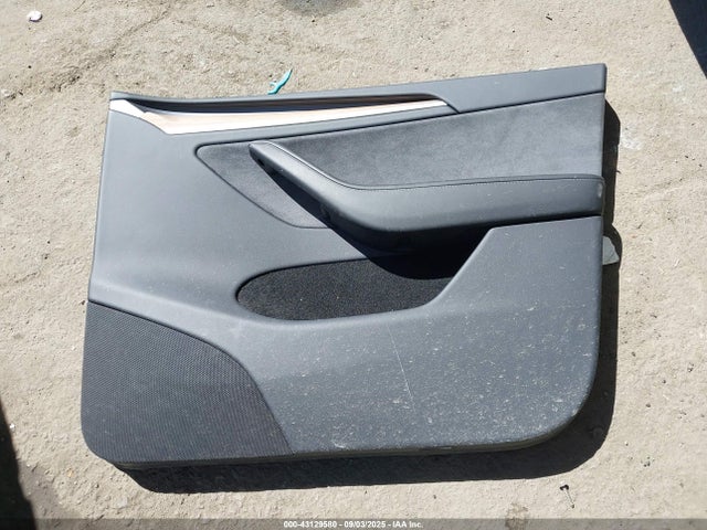 7SAYGDEE5RA226432 Tesla Model Y