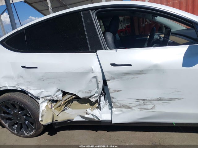7SAYGDEE5RA226432 Tesla Model Y