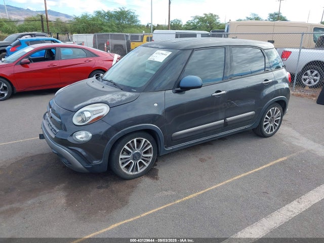 2018 FIAT 500L ZFBCFADH4JZ041118 Photo 1