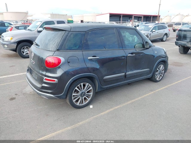 2018 FIAT 500L ZFBCFADH4JZ041118 Photo 3