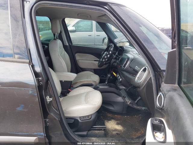 2018 FIAT 500L ZFBCFADH4JZ041118 Photo 4