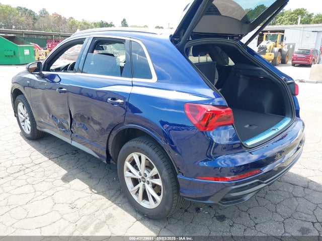 2022 AUDI Q3 WA1EECF3XN1122726 Photo 2