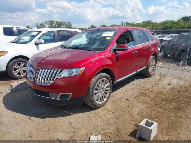 Lincoln MKX 2014 2LMDJ6JK2EBL03692 Image 2
