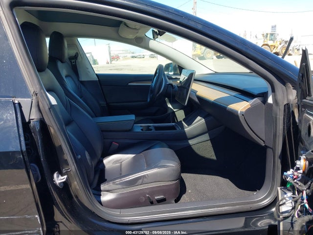 Tesla Model 3 Rear-wheel Drive 2022 5YJ3E1EA0NF297995 Image 5