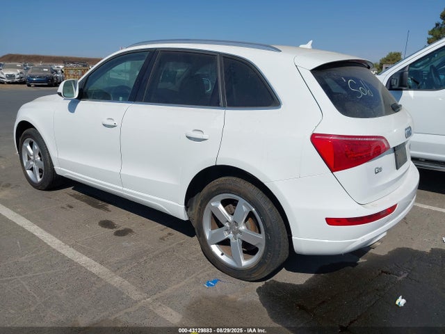 2011 AUDI Q5 WA1LFAFPXBA003422 Photo 2