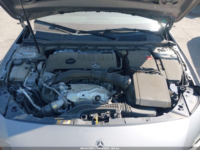 W1K3G4FB5MJ270548 Mercedes-Benz m260