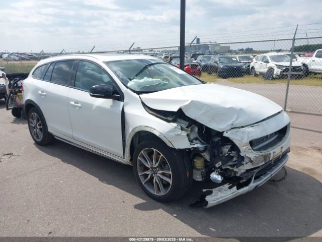 2016 VOLVO V60 CROSS COUNTRY YV4612HK2G1008157