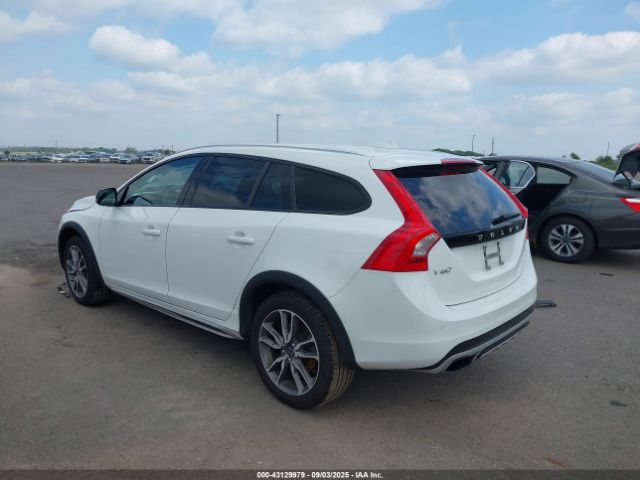 2016 VOLVO V60 CROSS COUNTRY YV4612HK2G1008157 Photo 2