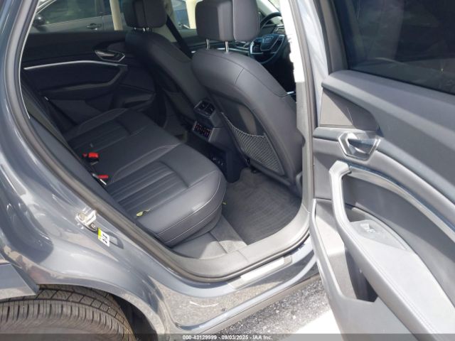 2024 AUDI Q8 E-TRON WA15AAGE8RB054393 Photo 7