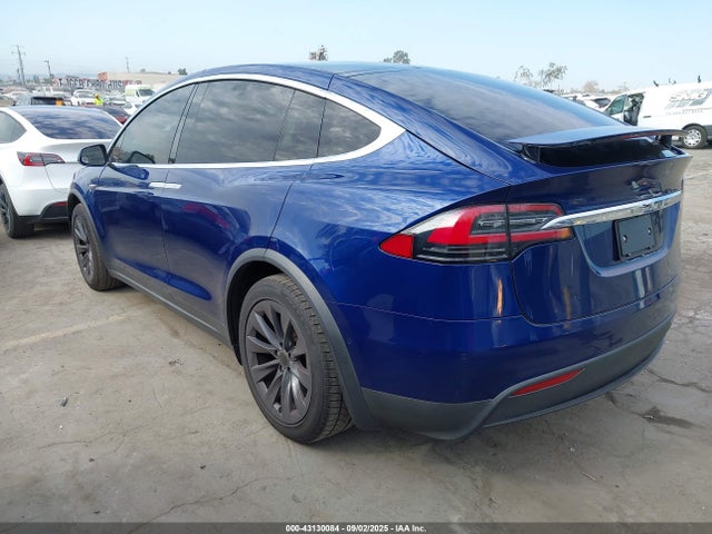 2016 TESLA MODEL X 5YJXCBE40GF001917 Photo 2
