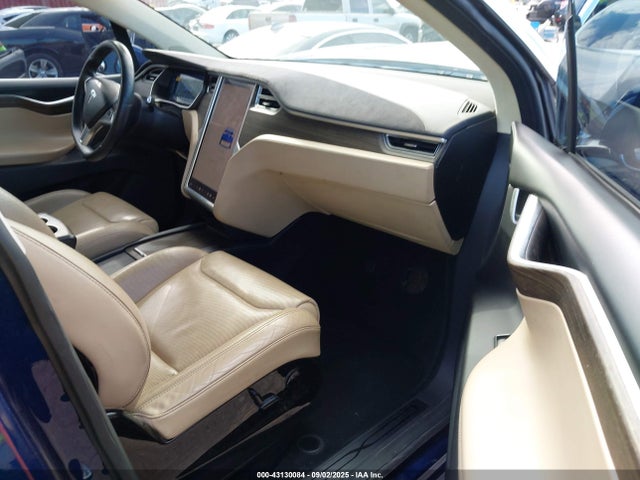 2016 TESLA MODEL X 5YJXCBE40GF001917 Photo 4