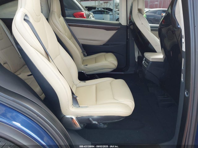 2016 TESLA MODEL X 5YJXCBE40GF001917 Photo 7
