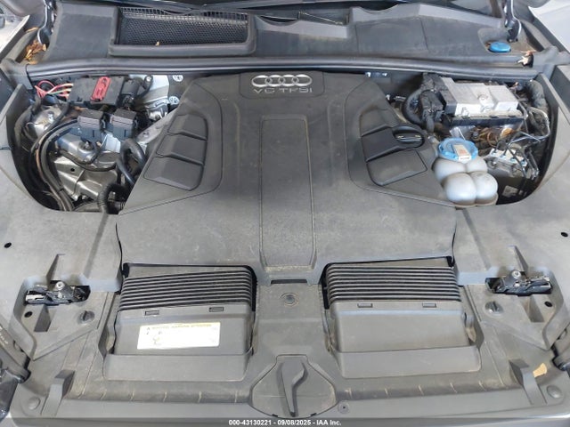 2017 AUDI Q7 WA1LAAF7XHD010067 Photo 9