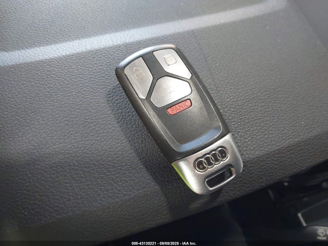 2017 AUDI Q7 WA1LAAF7XHD010067 Photo 10