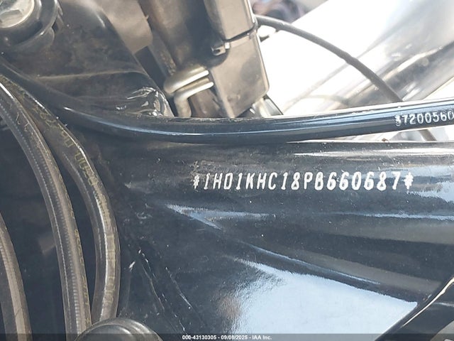 Harley-Davidson Road Glide 2023 1HD1KHC18PB660687 Image 10