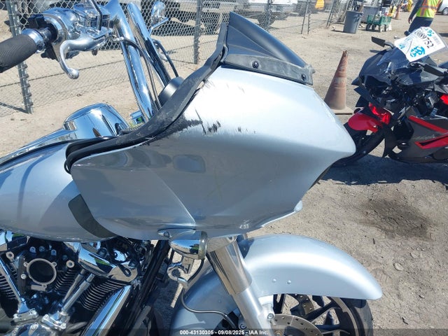 Harley-Davidson Road Glide 2023 1HD1KHC18PB660687 Image 17