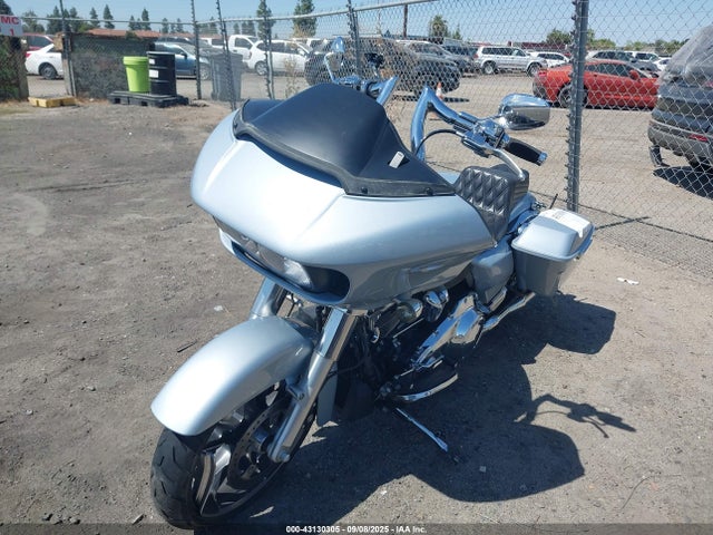 Harley-Davidson Road Glide 2023 1HD1KHC18PB660687 Image 2
