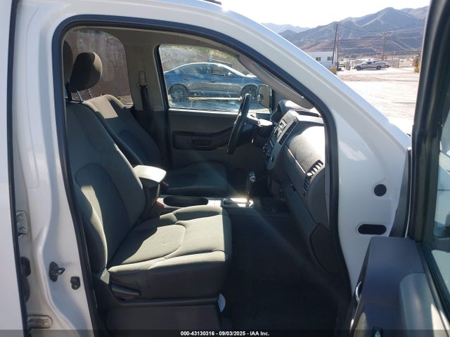 43130316 :رقم المزاد ، 5N1AN0NU8AC501344 vin ، 2010 Nissan Xterra S مزاد بيع
