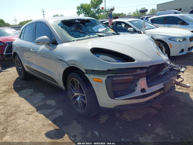 2022 PORSCHE MACAN WP1AA2A57NLB05128