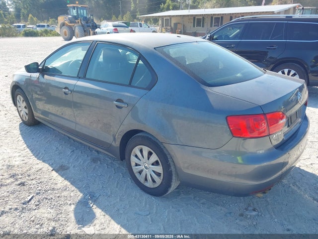 2013 Volkswagen Jetta 2.0l S მანქანა იყიდება აუქციონზე, vin: 3VW1K7AJ6DM256285, აუქციონის ნომერი: 43130411