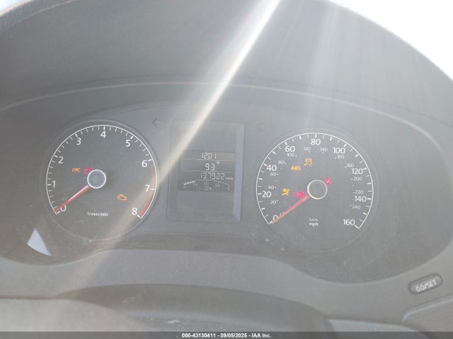 2013 Volkswagen Jetta 2.0l S მანქანა იყიდება აუქციონზე, vin: 3VW1K7AJ6DM256285, აუქციონის ნომერი: 43130411