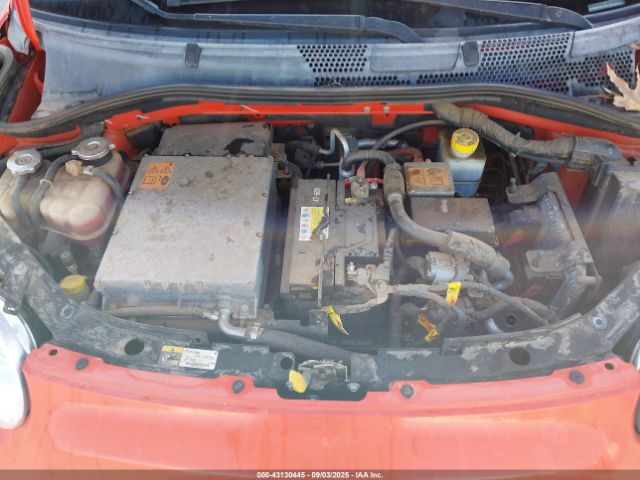 2013 FIAT 500E 3C3CFFGE0DT744467 Photo 9
