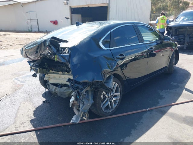 3KPF54ADXME393586 KIA FORTE EX