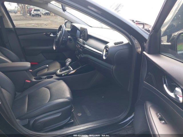3KPF54ADXME393586 KIA FORTE EX