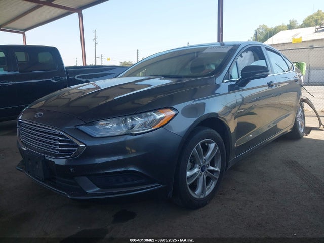 Ford 2018 2018 3FA6P0HD0JR281821 Image 2