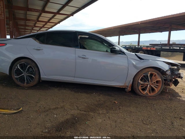 Nissan 2025 2025 1N4BL4CV0SN322552 Image 13