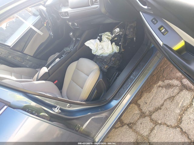 JM1GL1V51H1154092 Mazda py