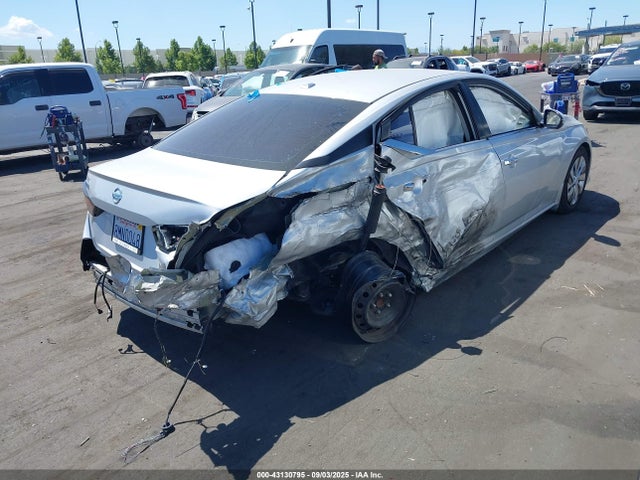 Nissan 2020 2020 1N4BL4BV3LC140827 Image 4