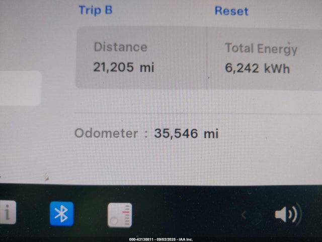 2021 TESLA MODEL Y 5YJYGDEE2MF199585 Photo 6