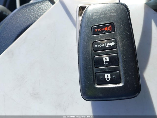 Lexus 2017 2017 2T2ZZMCA0HC060222 Image 11