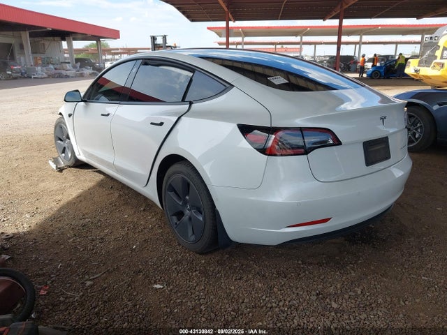 5YJ3E1EB0NF256324 Tesla MODEL 3