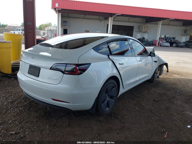 5YJ3E1EB0NF256324 Tesla MODEL 3