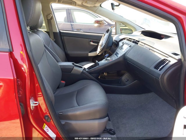 JTDKN3DU8E0372055 Toyota Prius Two