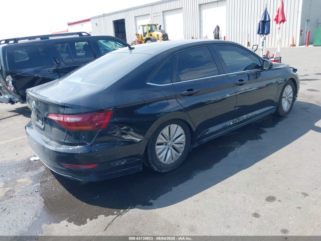 3VWN57BU5KM174918 Volkswagen Jetta 1.4t S