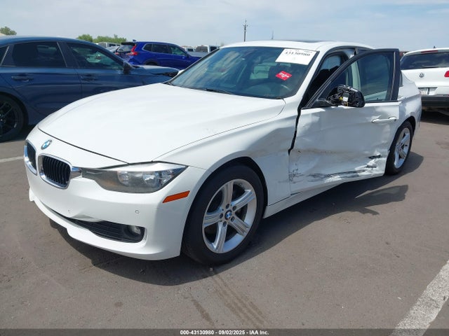 BMW 320i 2015 WBA3B1G50FNT02170 Image 2