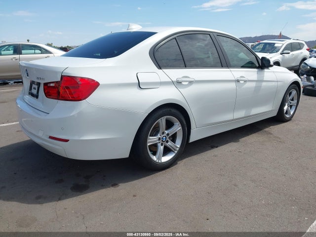 BMW 320i 2015 WBA3B1G50FNT02170 Image 4
