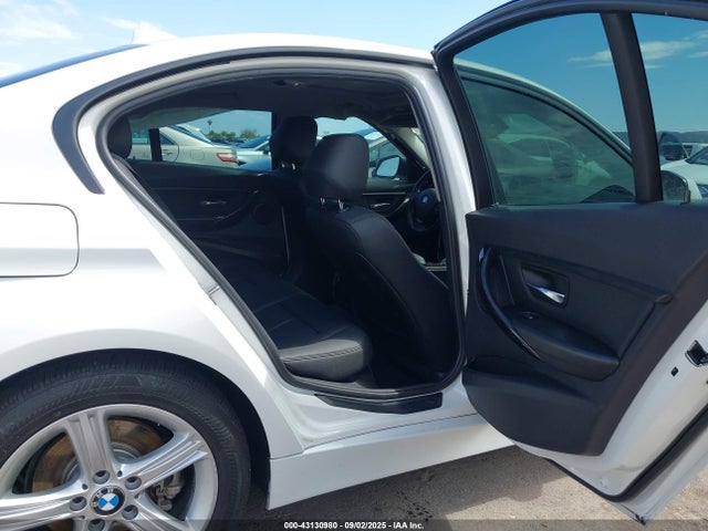 BMW 320i 2015 WBA3B1G50FNT02170 Image 8