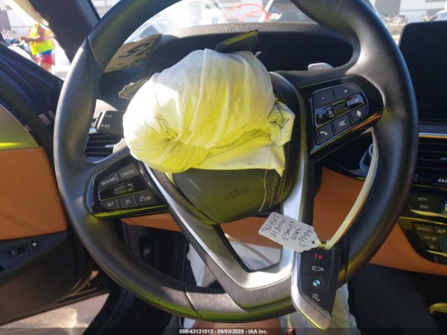 2021 BMW 530E WBA13AG01MCG99991 Photo 10