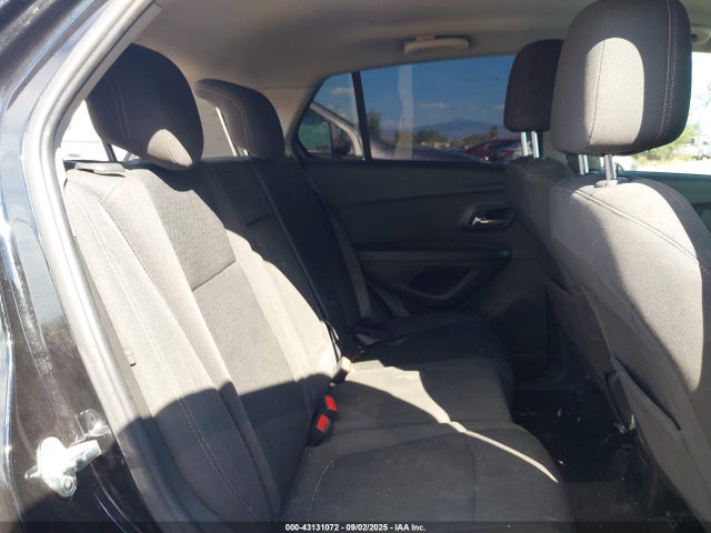 Chevrolet le2 2022 KL7CJKSMXNB527803 Image 8