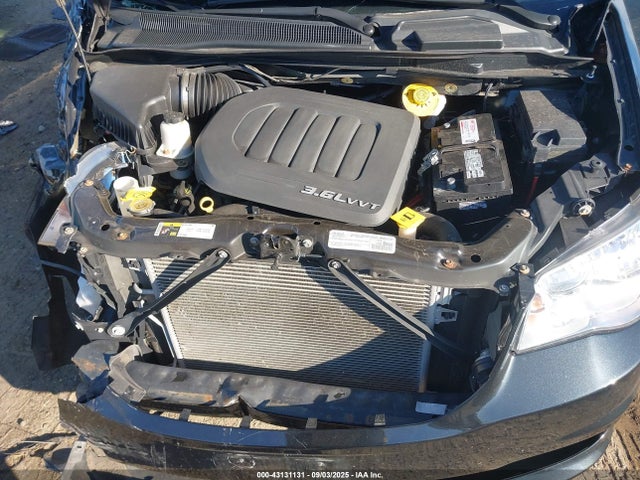 2C4RDGCG9HR581156 Dodge Grand Caravan
