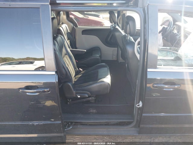 2C4RDGCG9HR581156 Dodge Grand Caravan