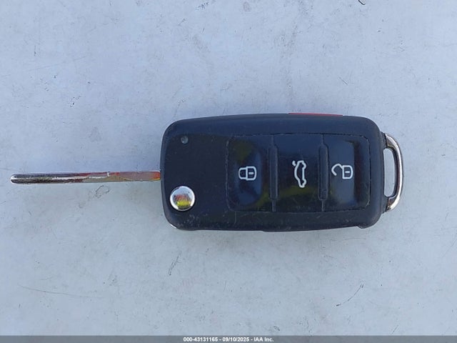 WVGAV7AX9GW501076 Volkswagen 2.0t