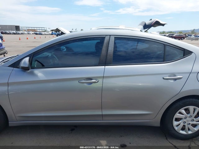 Hyundai Elantra 2017 5NPD74LF1HH063871 Image 15