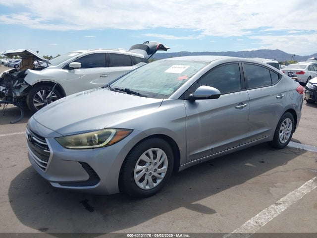 Hyundai Elantra 2017 5NPD74LF1HH063871 Image 2